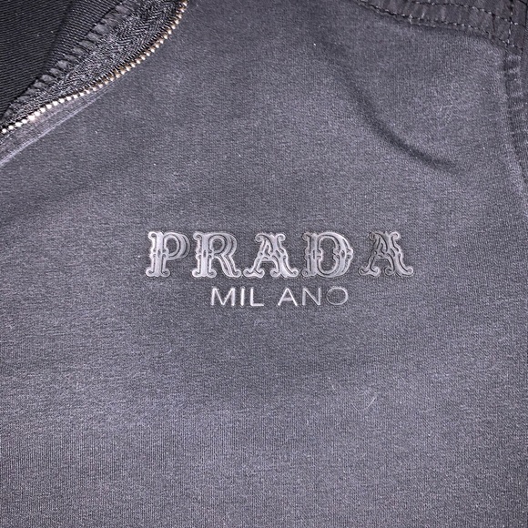 SOLD. 💕✨PRADA✨💕Half Zip - Picture 1 of 7